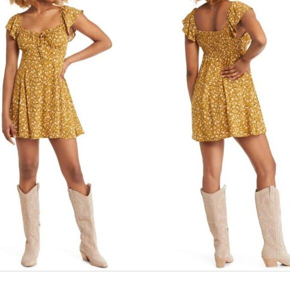 All in Favor Camel Floral Flutter Sleeve Mini Dress Size S - Picture 1 of 9